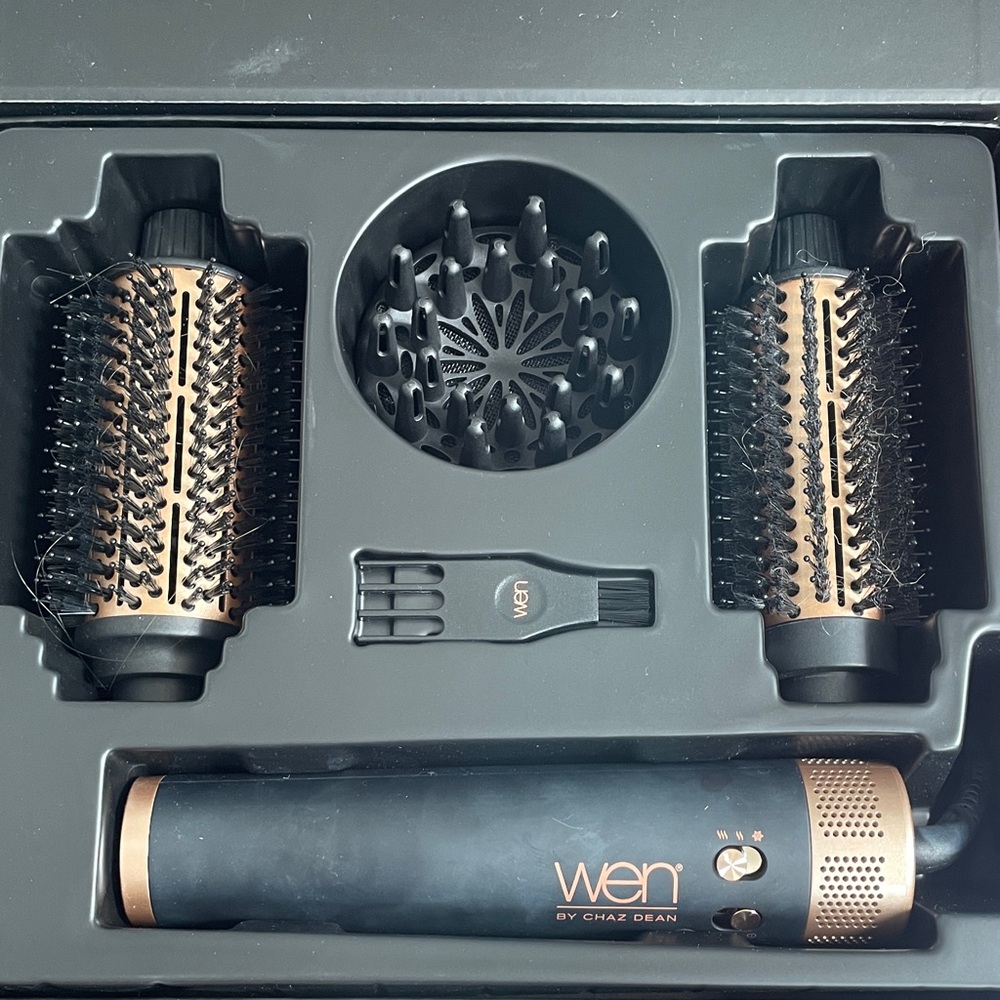 WEN Brush Dryer in Black and Gold - Picture 3 of 4